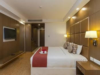 Oyo Premium Hotel 4*