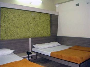 Hotel Mannars Deluxe Mysore