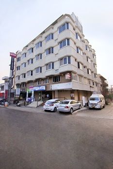 Mannars Residency