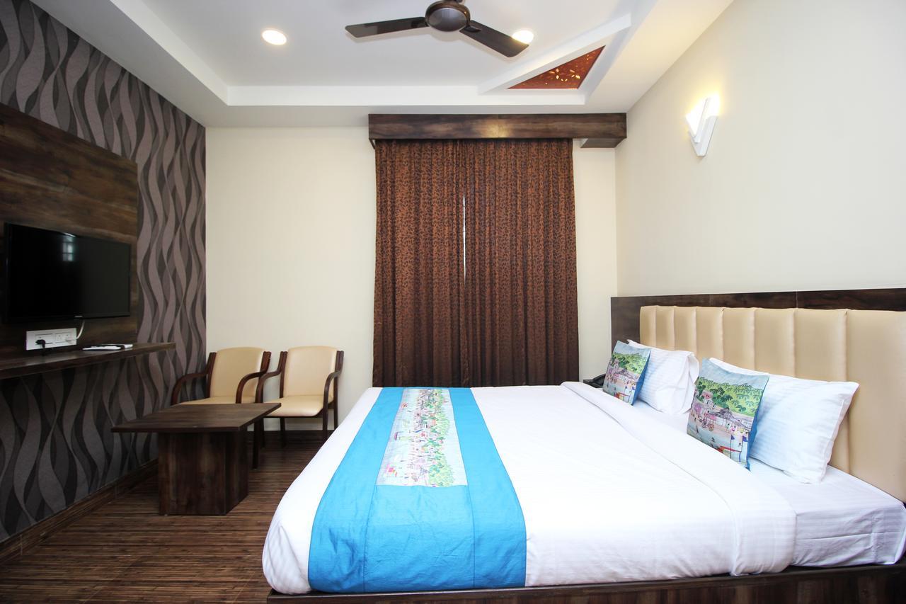 Oyo 7765 A2b Residency Railway Station Hotel Mysore