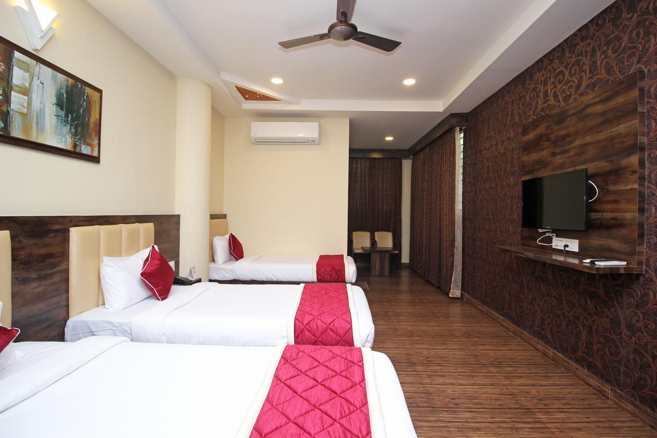 Hotel Oyo 7765 A2b Residency Railway Station
