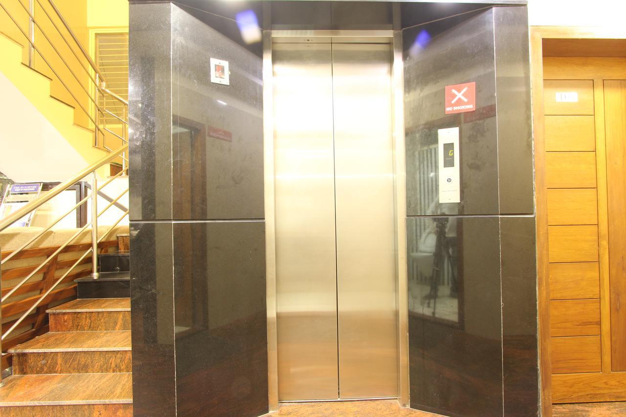 Hotel The Grand 2*