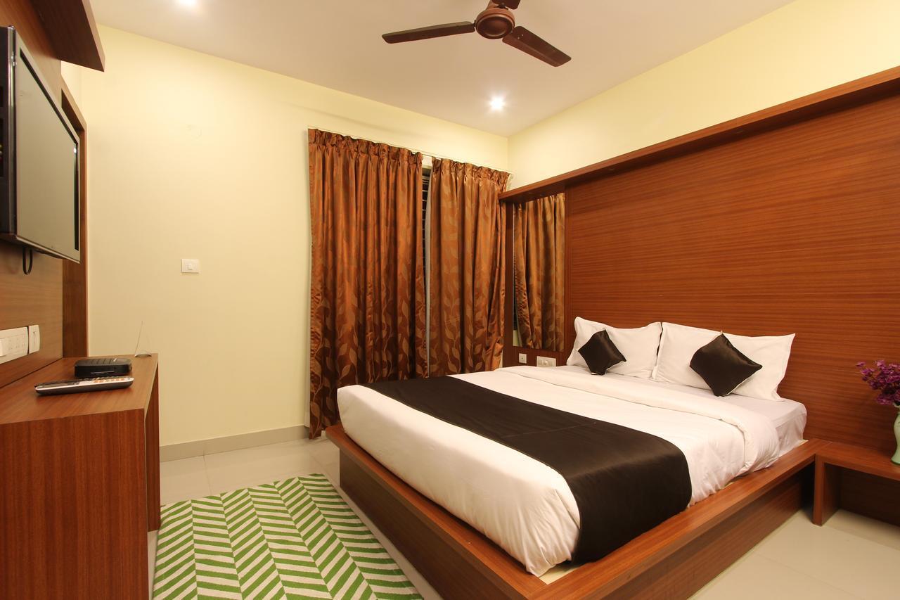 Hotel The Grand