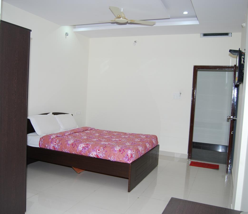 Pratham Residency Hotel 2*