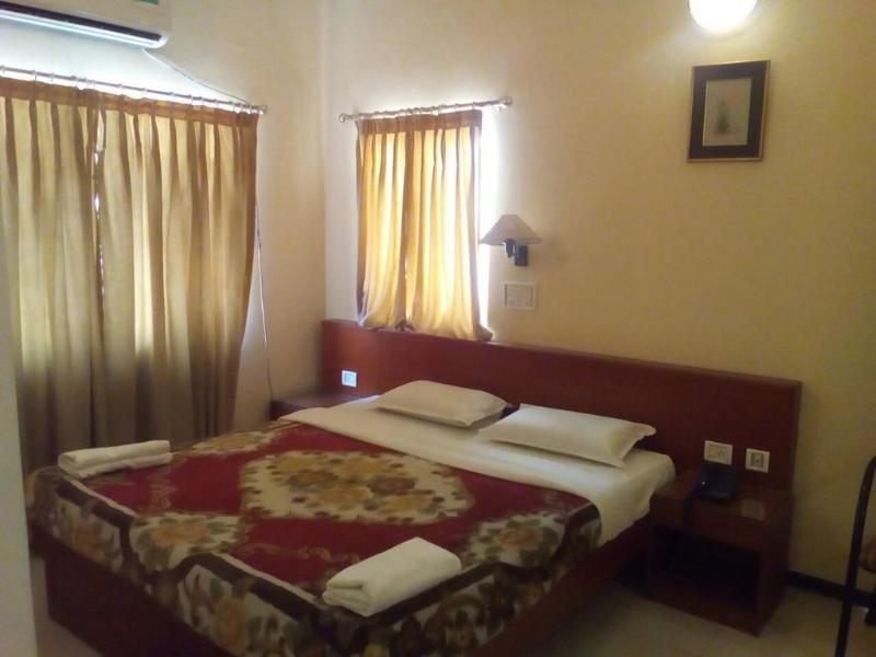 Hotel Bombay Tiffanys 2*