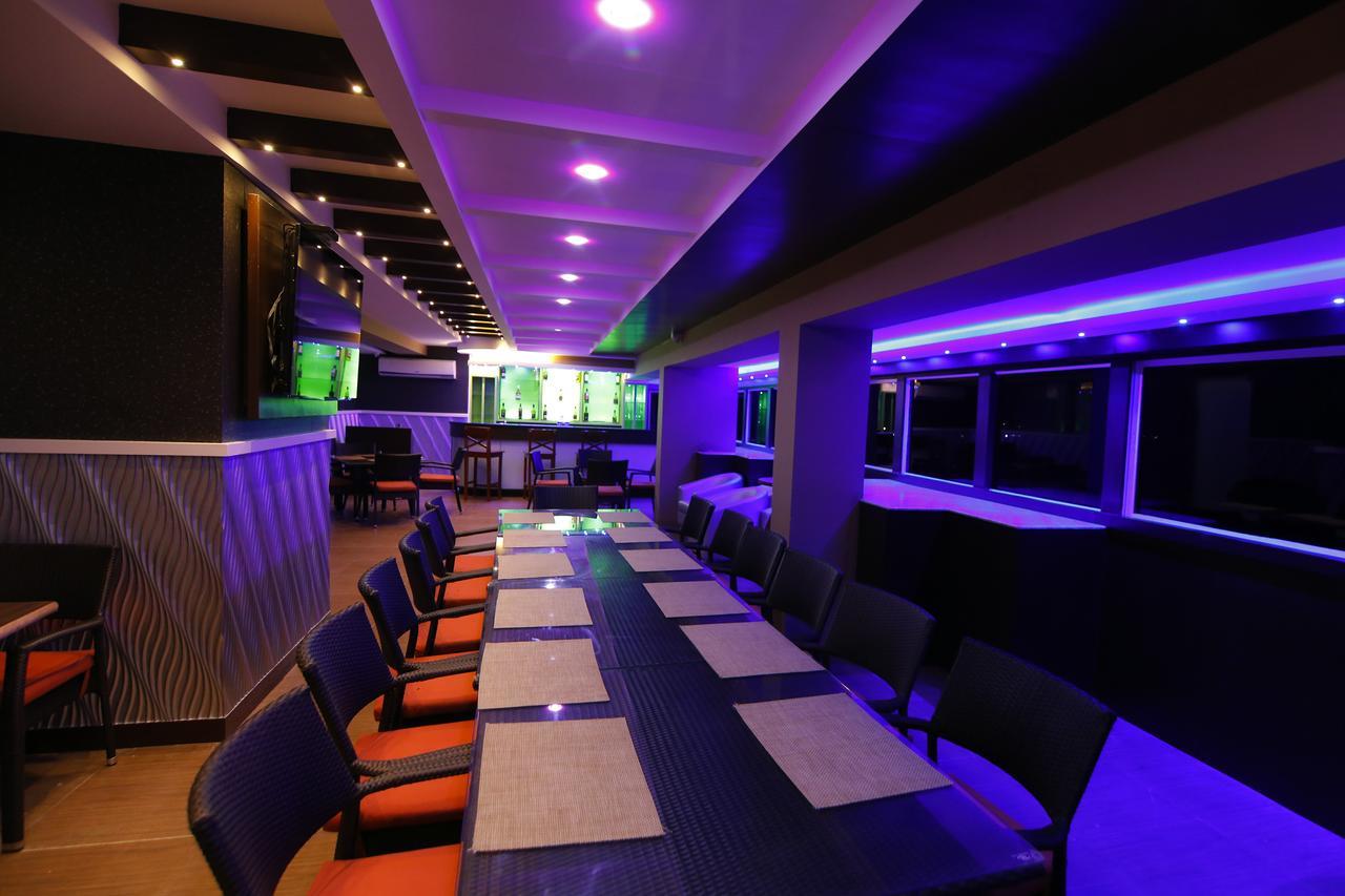 Adeline Hotel 3*