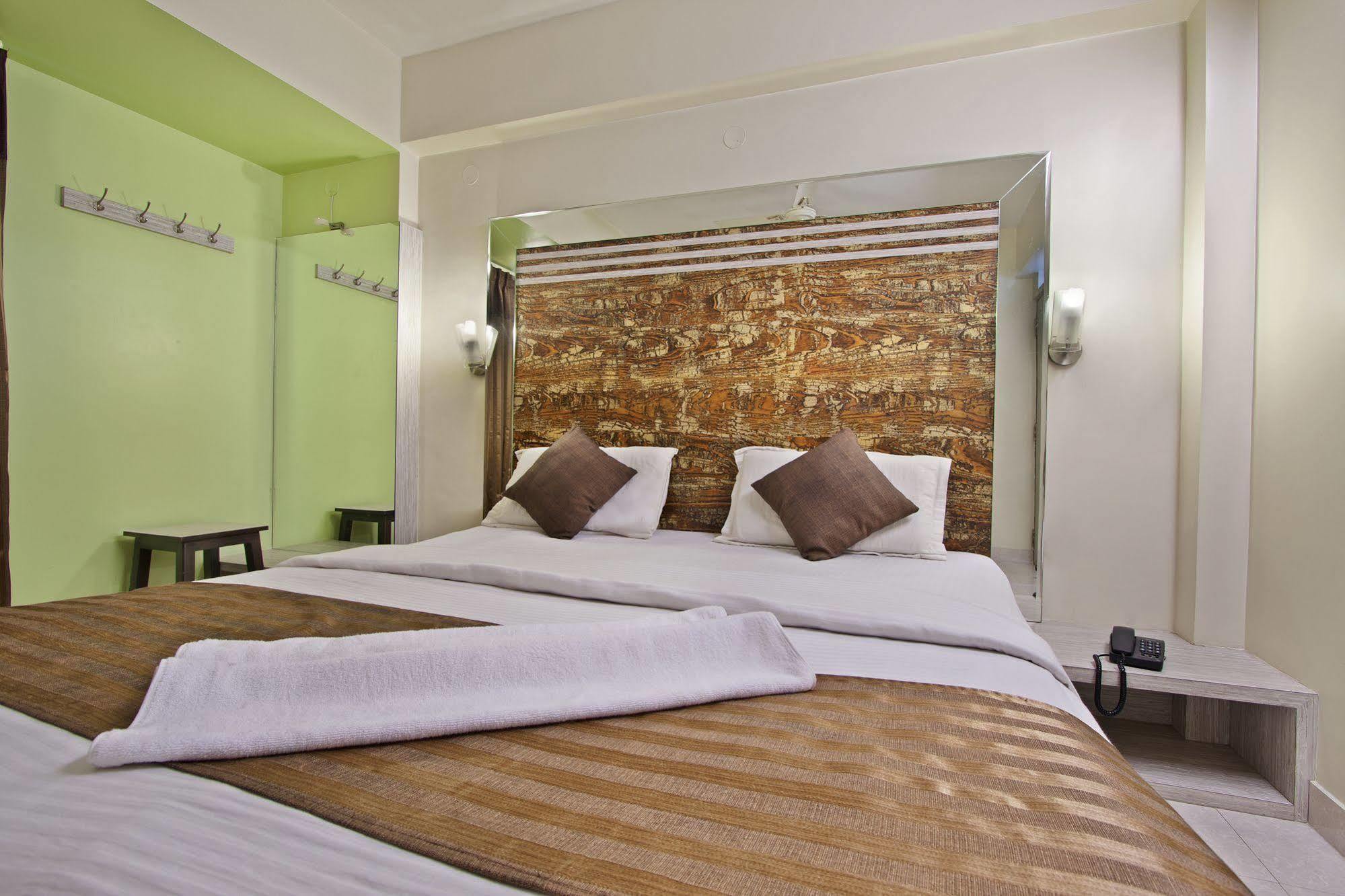 Mannars Residency Lodge Mysore