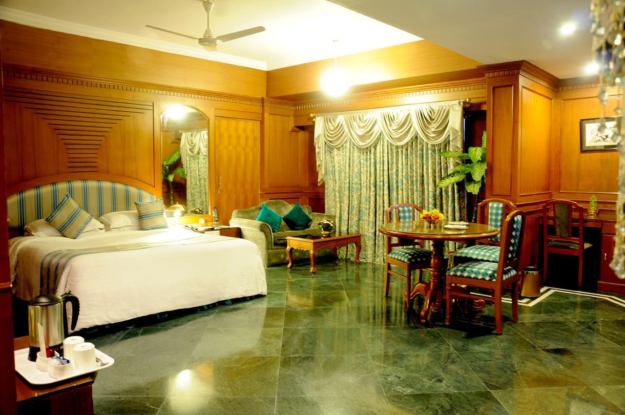 Sandesh The Hotel 4*