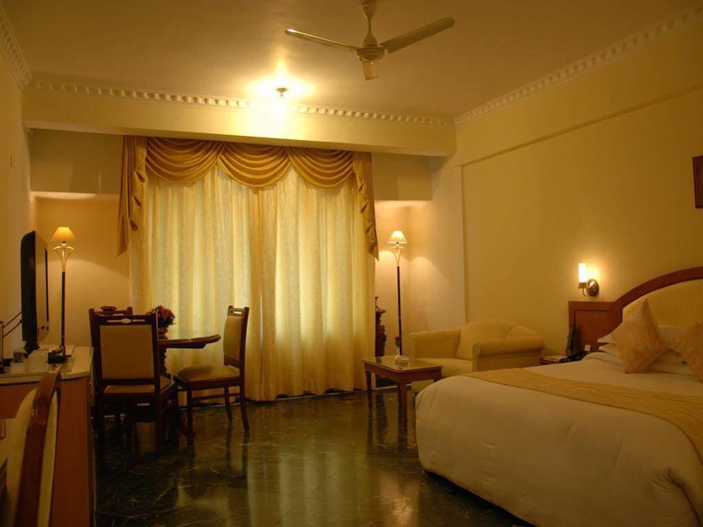 Hotel Sandesh The 4*