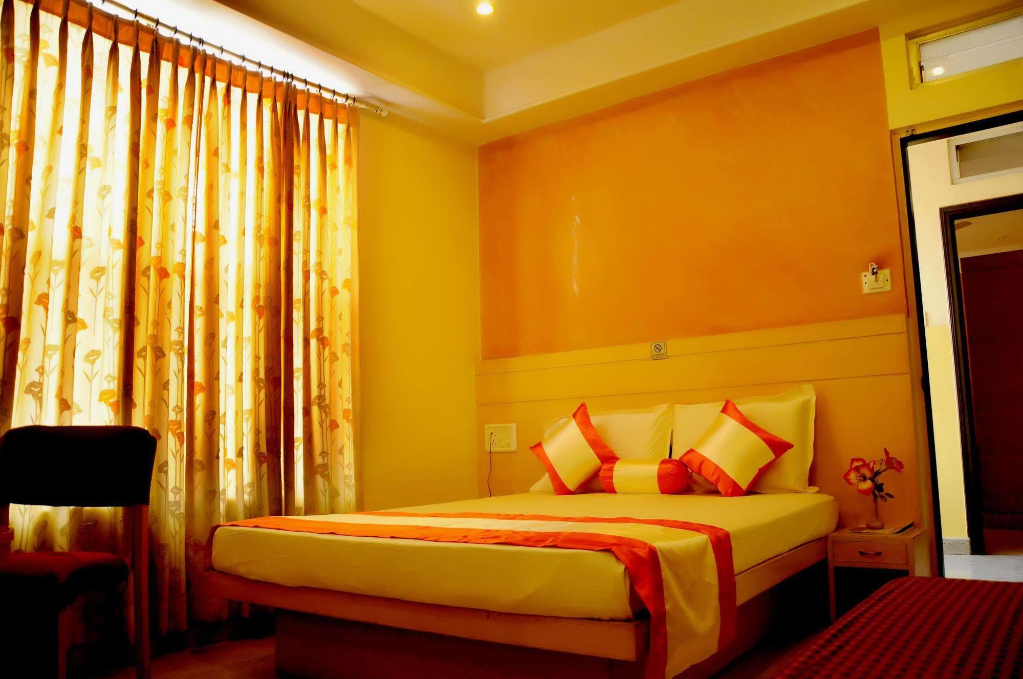 Suvarna Residency Bed & Breakfast 2*