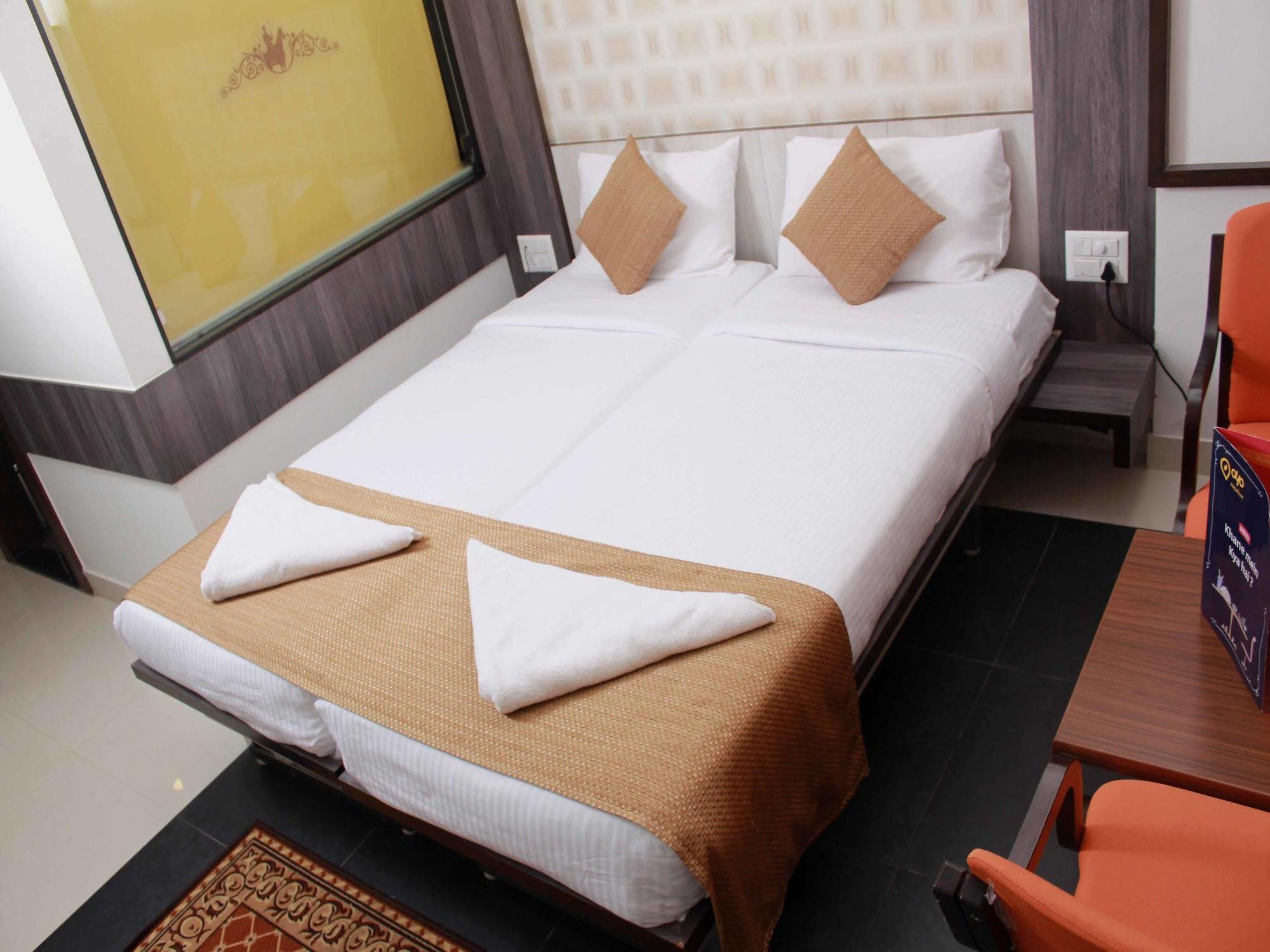 Oyo Premium Mysore Mg Road