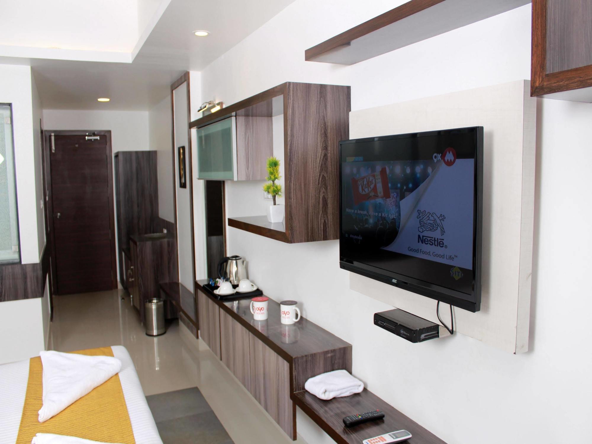 Oyo Premium Mysore Mg Road
