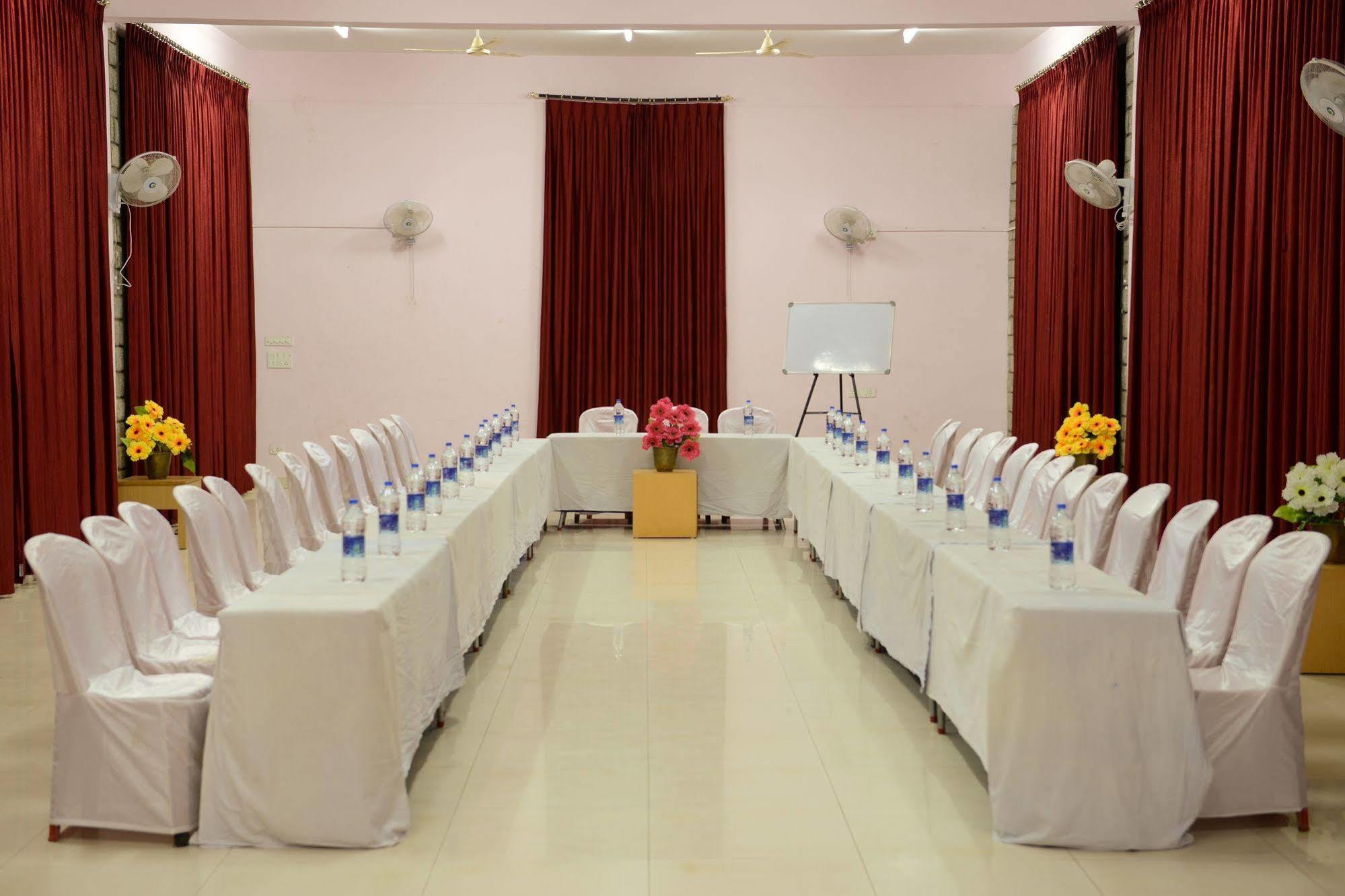 Resort Kstdc Mayura Yatrinivas