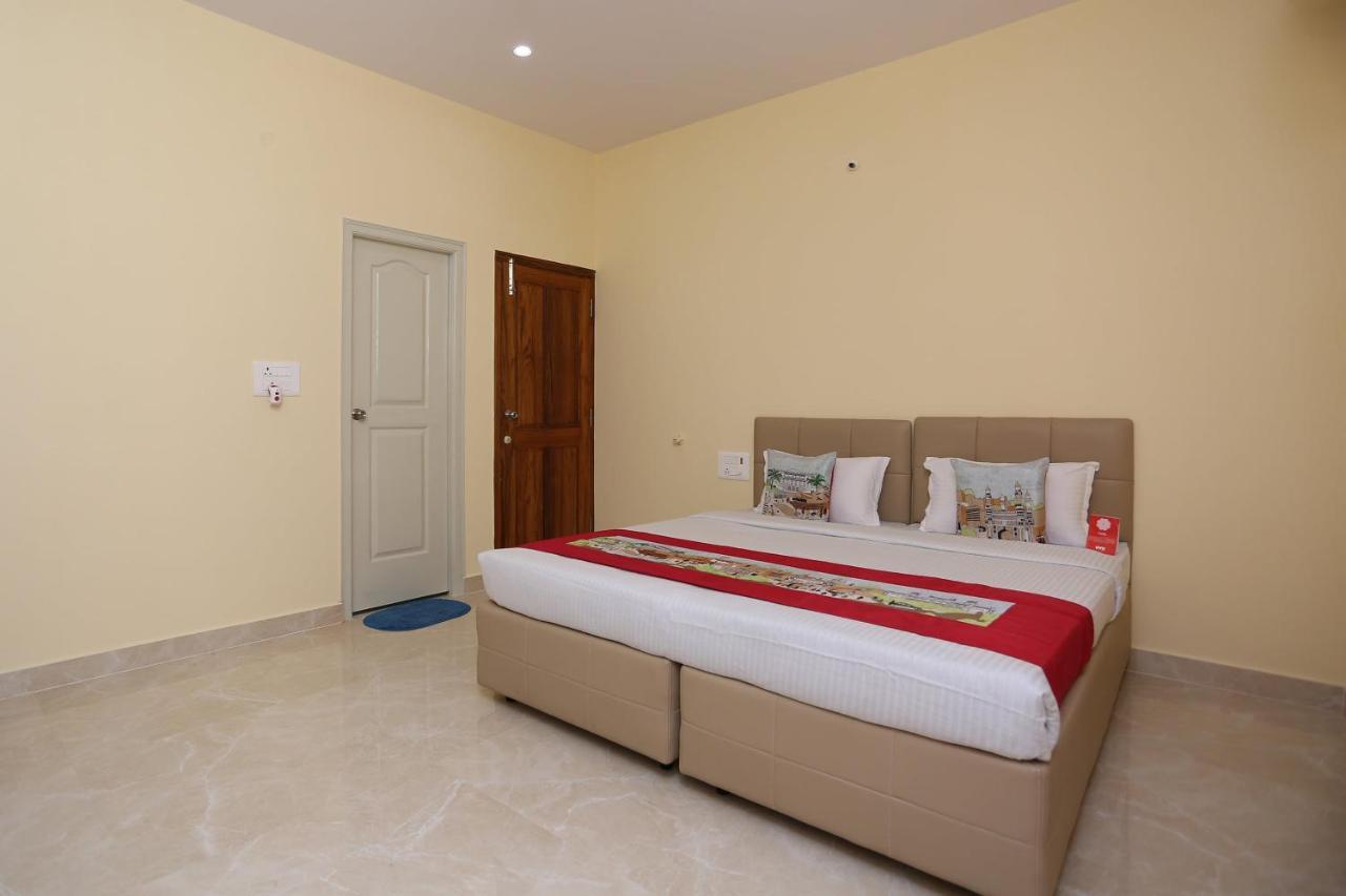 Hotel Oyo 9414 Golden Nest Mysore