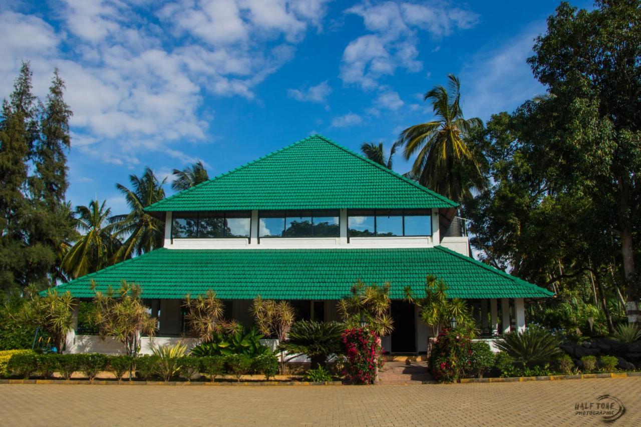 Young Island Resort *