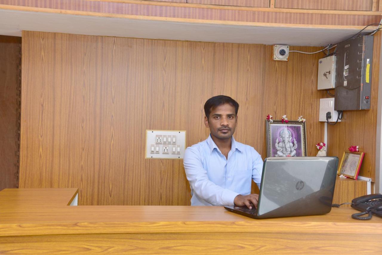 Shreyas Residency Lodge *