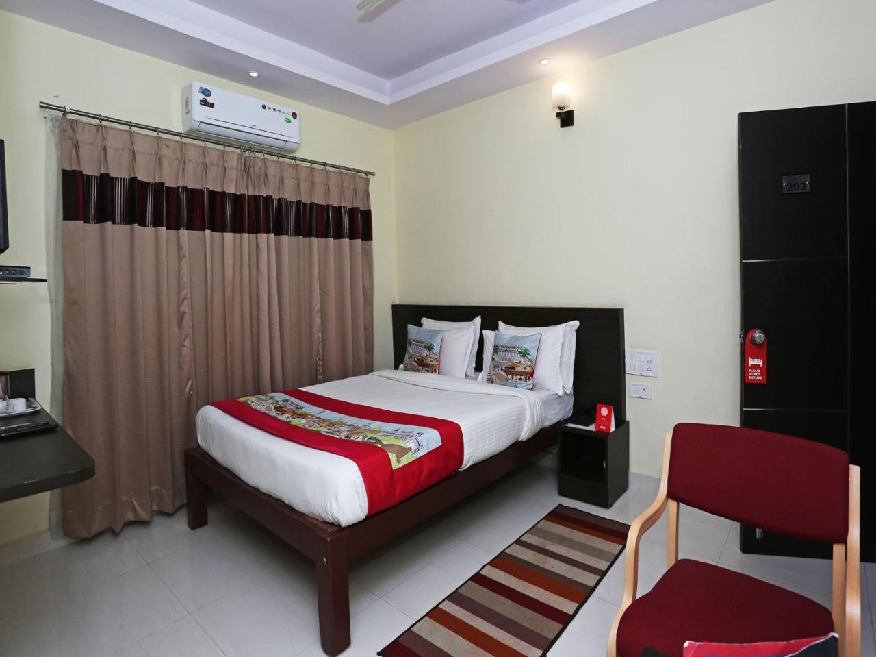 Prakaash Comforts 2* Mysore