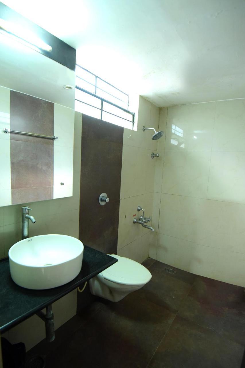 Inn Shastri Paradise 2*