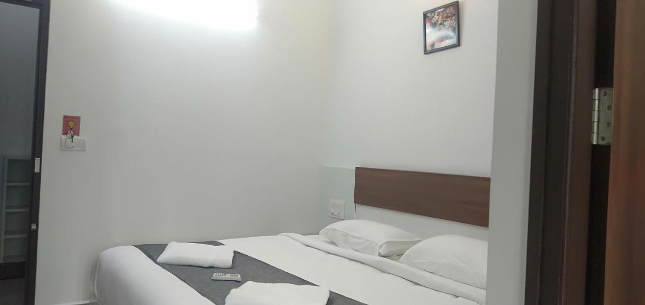 Apartment Varsha Enclave - Delta House