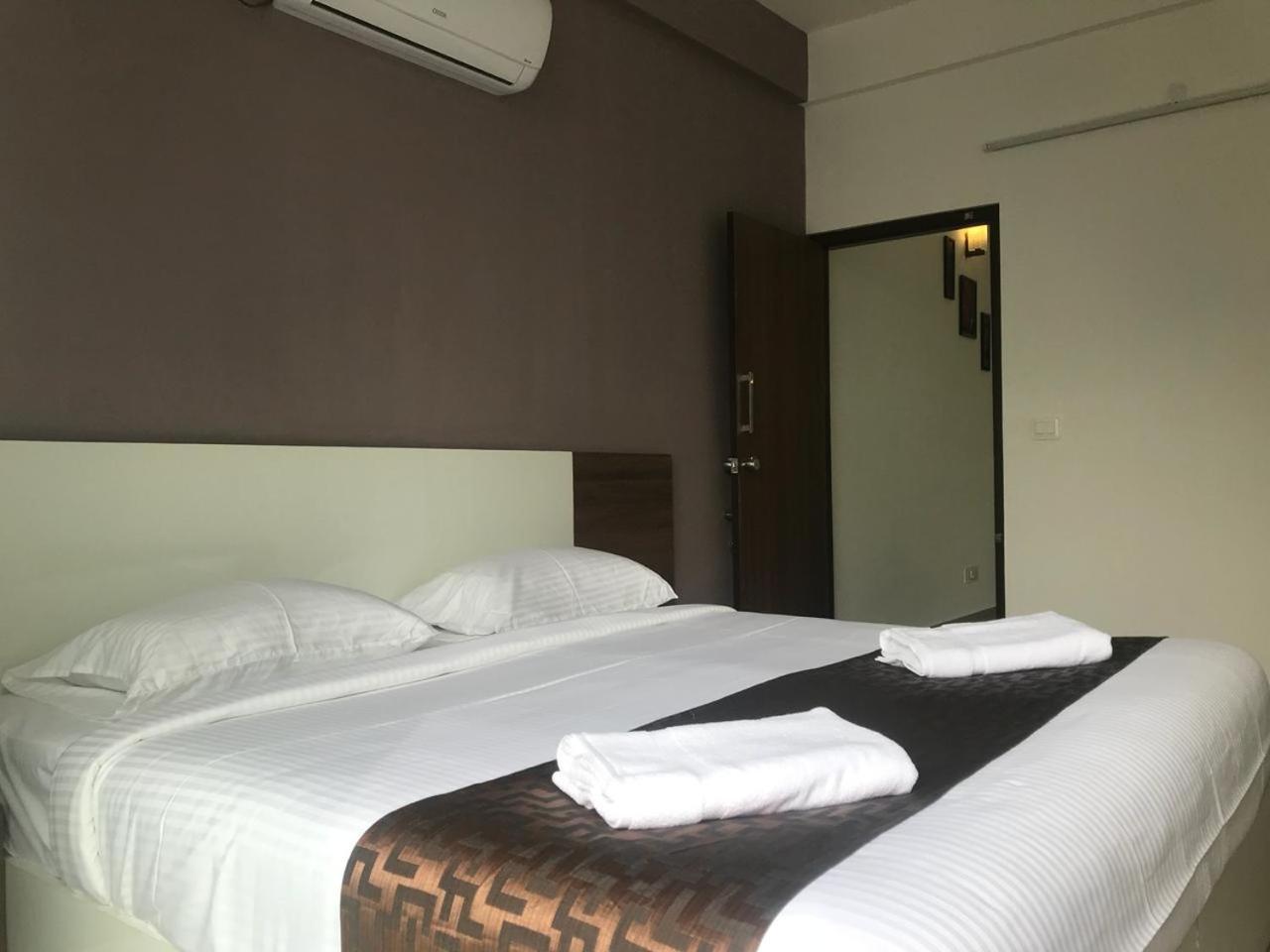 Varsha Enclave - Delta House Apartment *