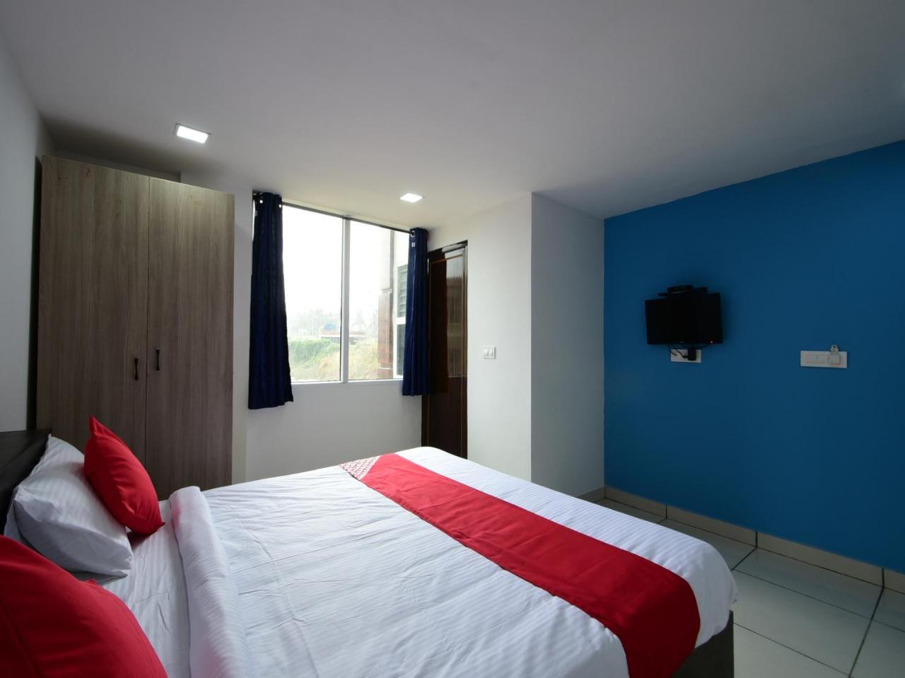 Oyo 18487 V Wella Mysore