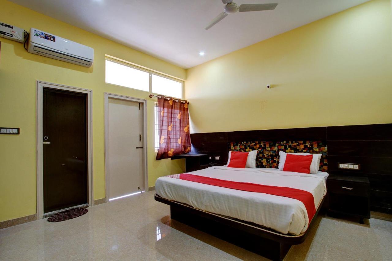 Hotel Oyo 26801 Ss Residency