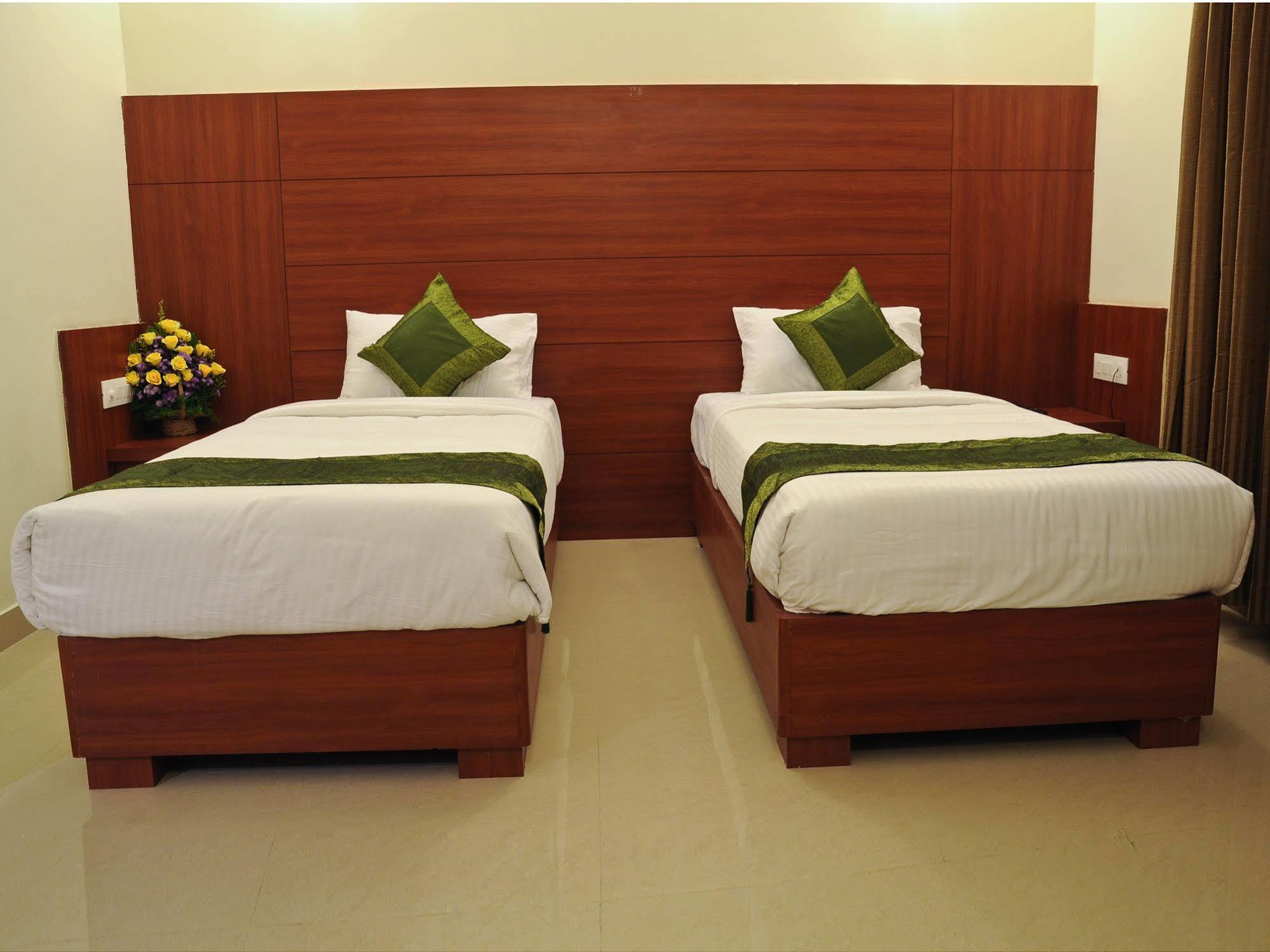 Hotel Golden Castle 3*