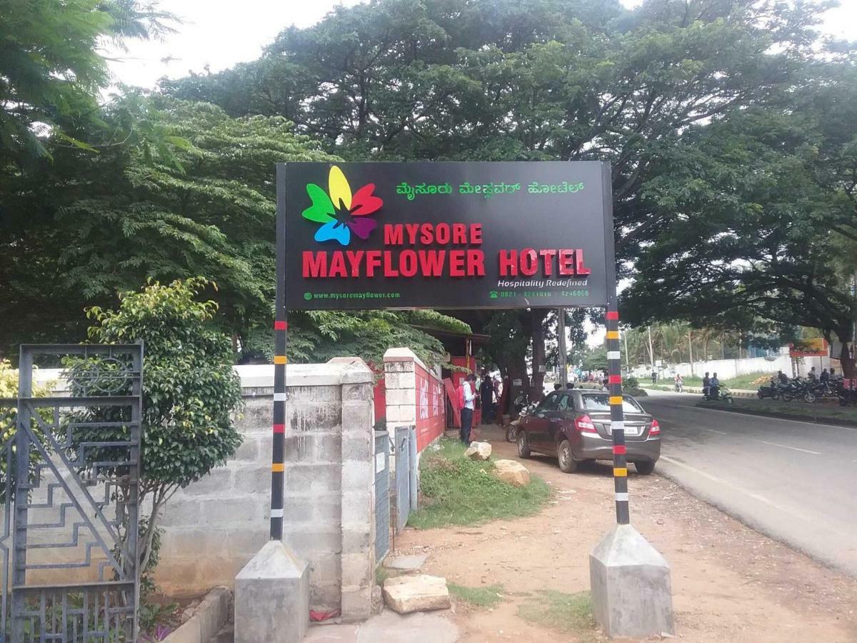 Mayflower Hotel 3*