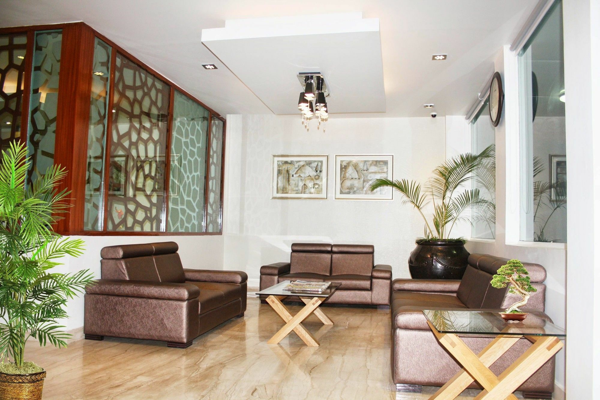 Hotel White Parrot Mysore