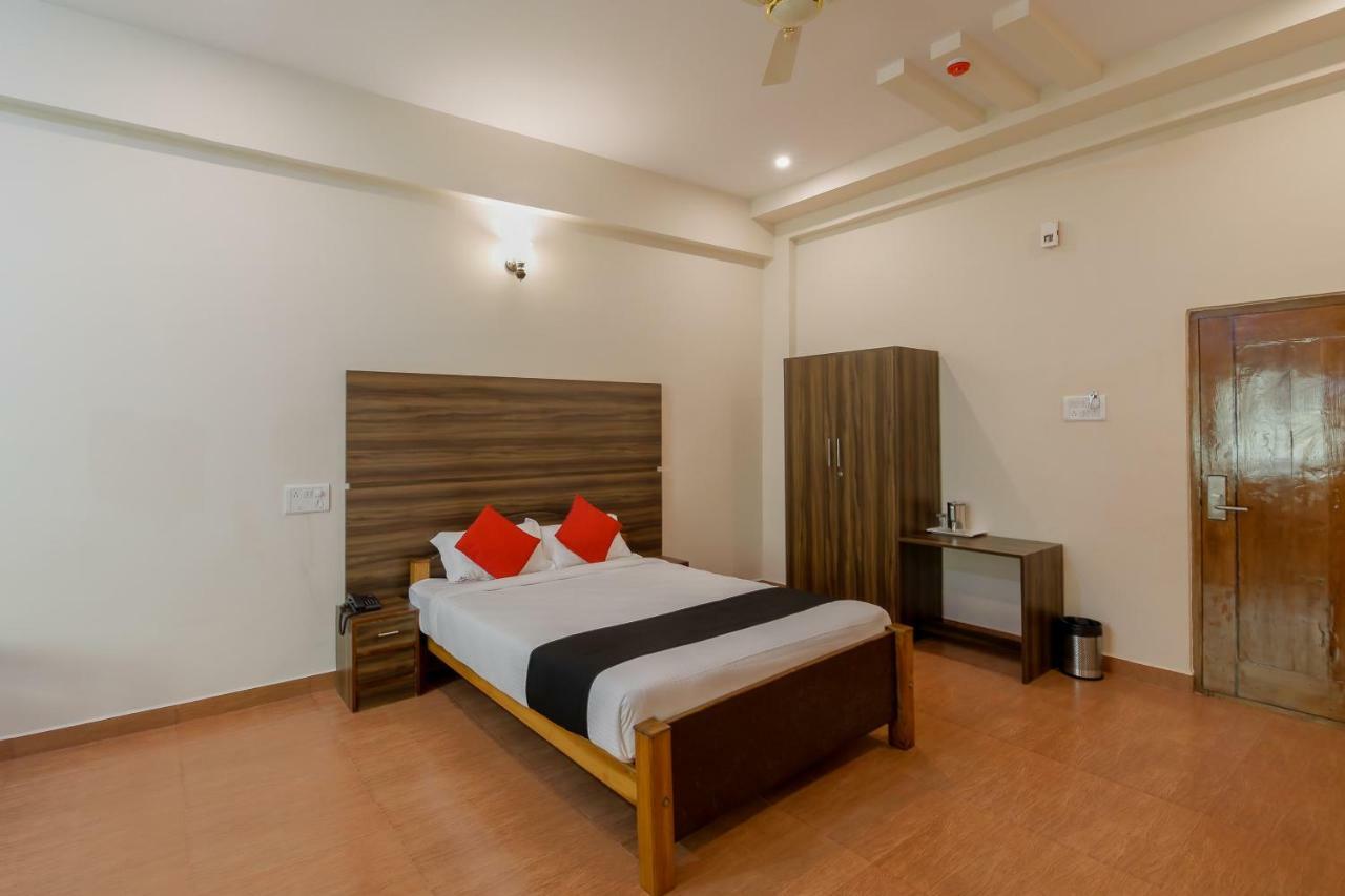 Hotel Capital O 22212 J K Golden Embassy 3*
