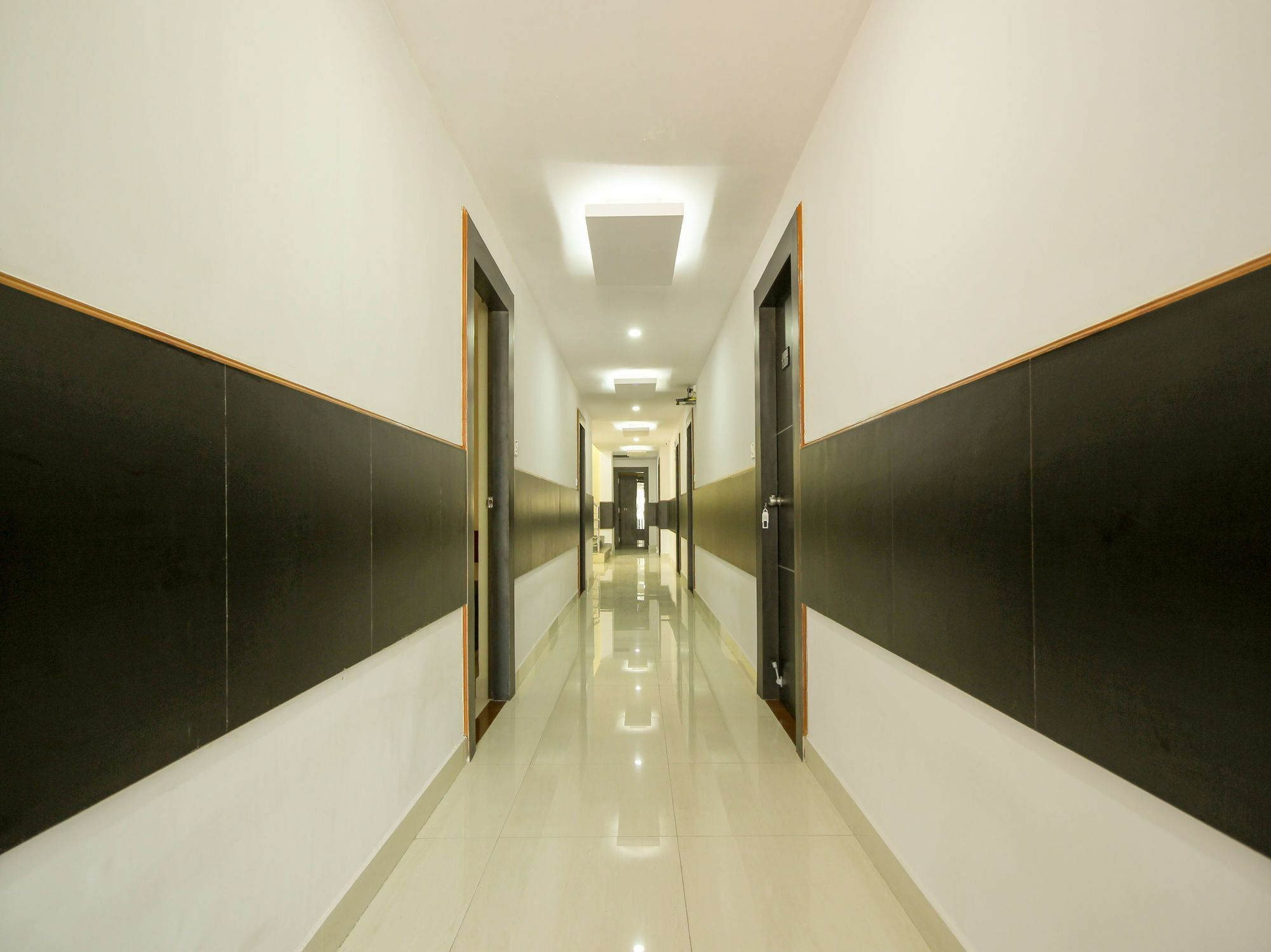 Hotel Prakaash Comforts