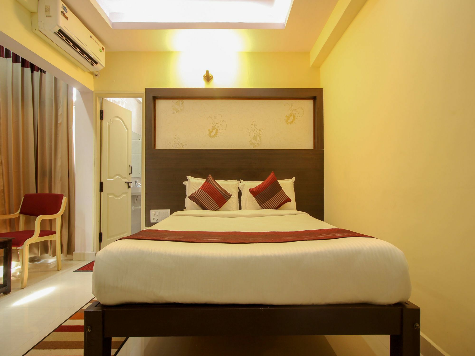 Prakaash Comforts 2* Mysore