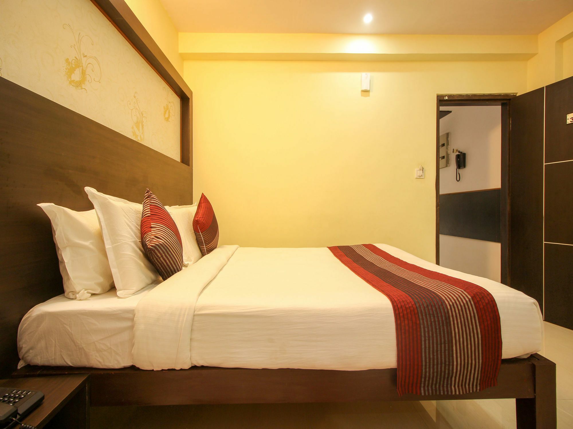 Prakaash Comforts Hotel 2*