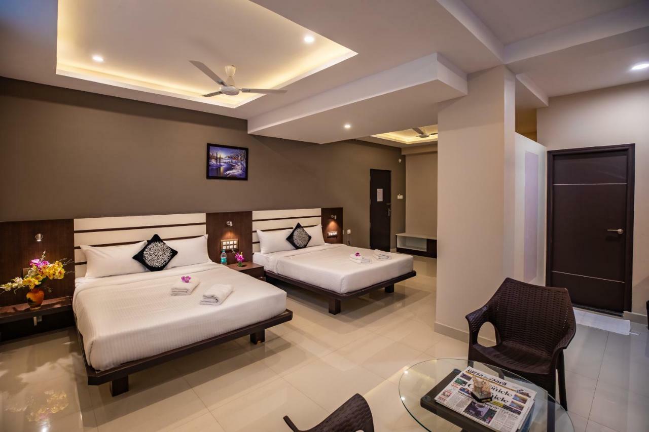Aadya Elite Hotel 2*
