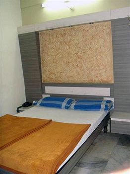 Hotel Mannars Deluxe Mysore