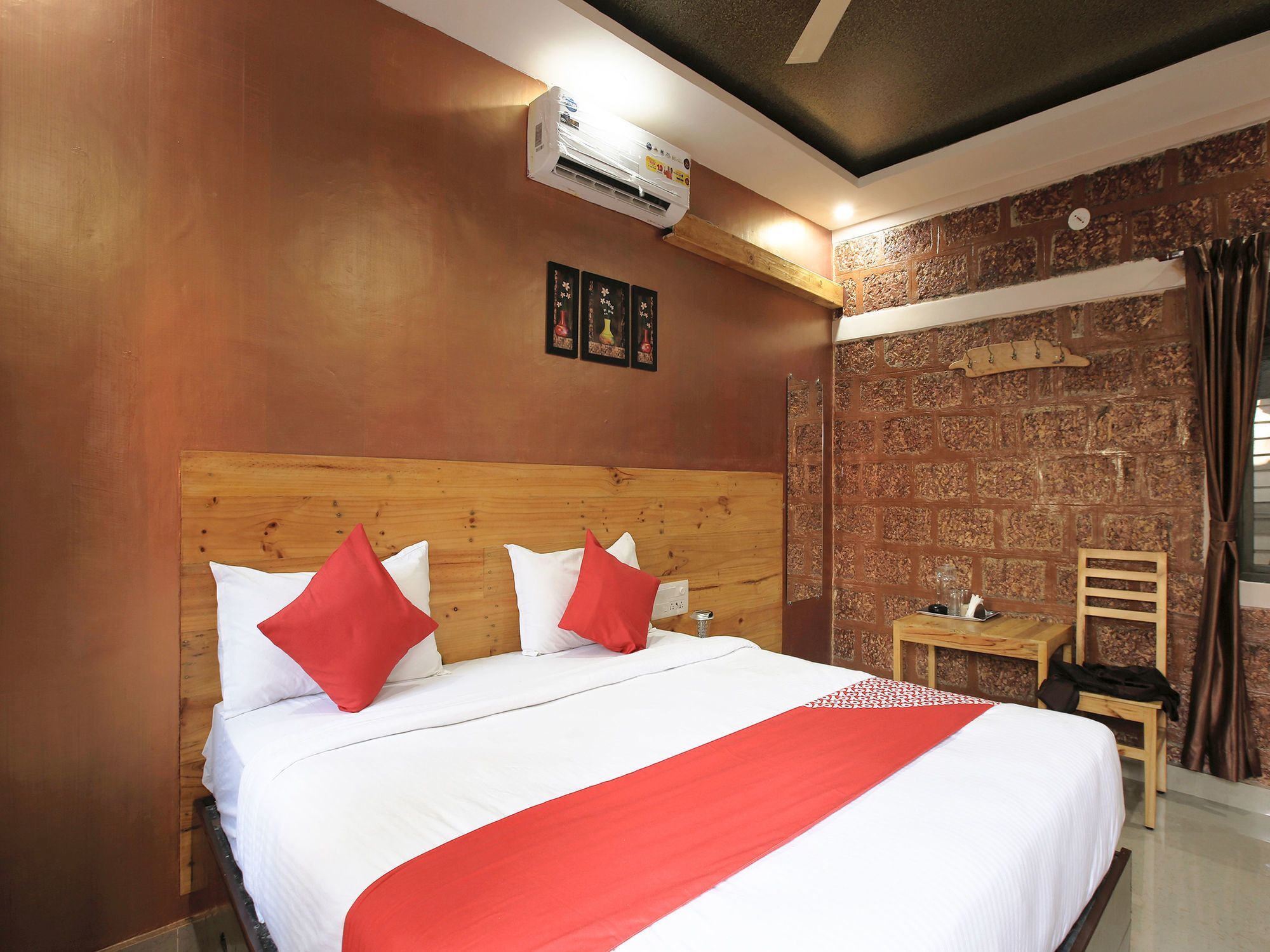 Itsy Kings L Den Hotel 3*