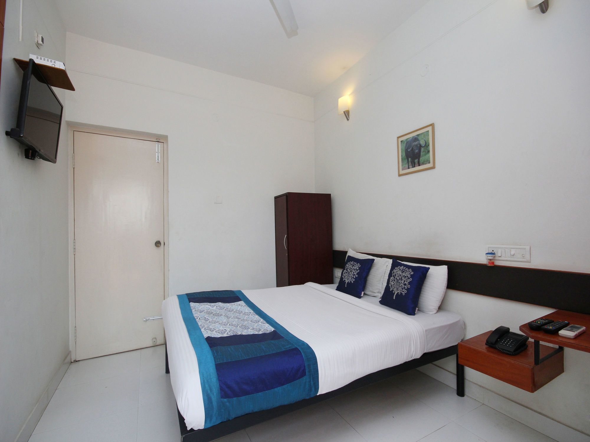 Hotel Oyo 1356 Gokulam Compact