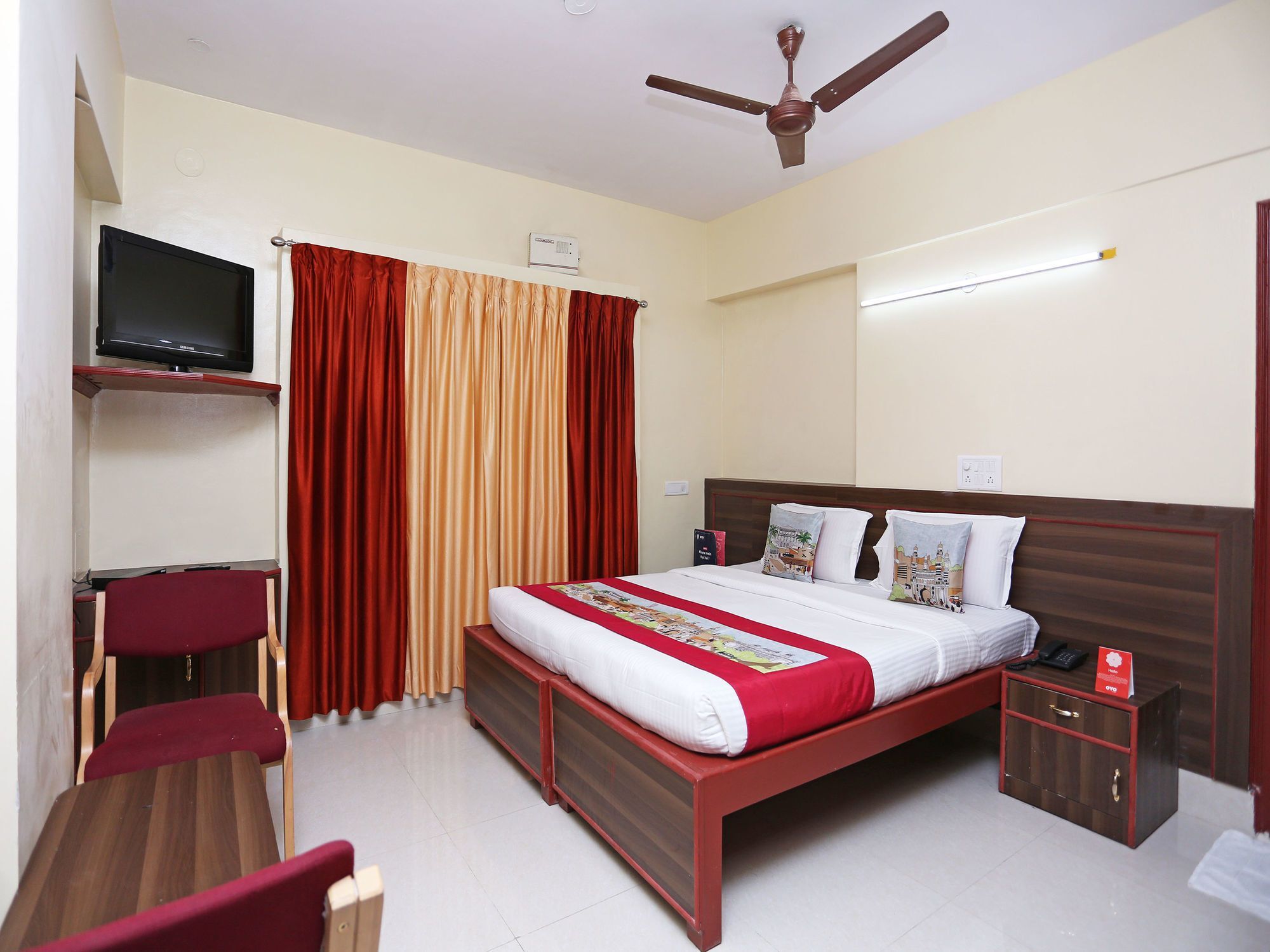 Hotel Oyo 9904 Near Suburban Bus Stand