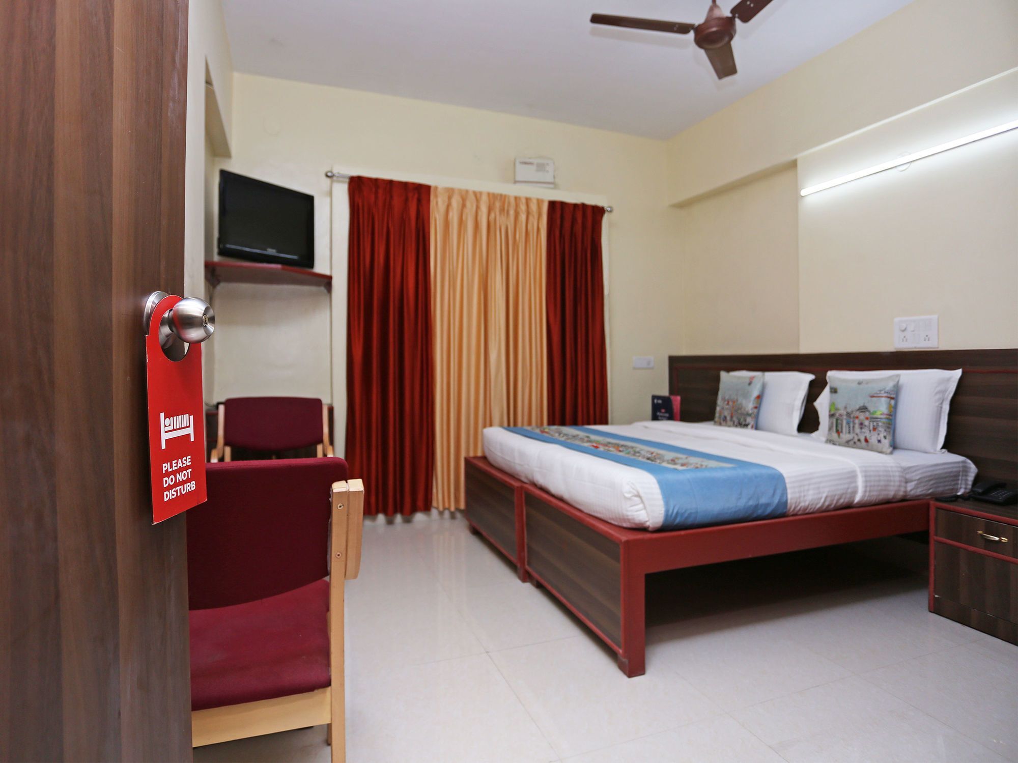 Oyo 9904 Near Suburban Bus Stand Hotel Mysore
