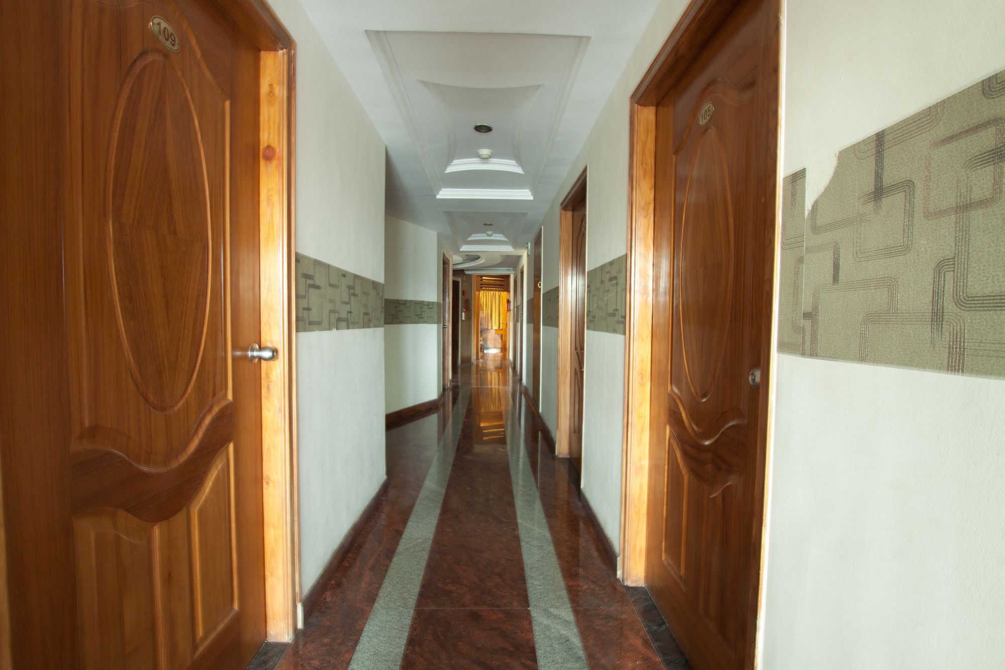 Hotel Pioneer 2*