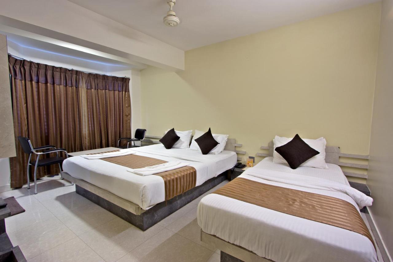 Mannars Residency