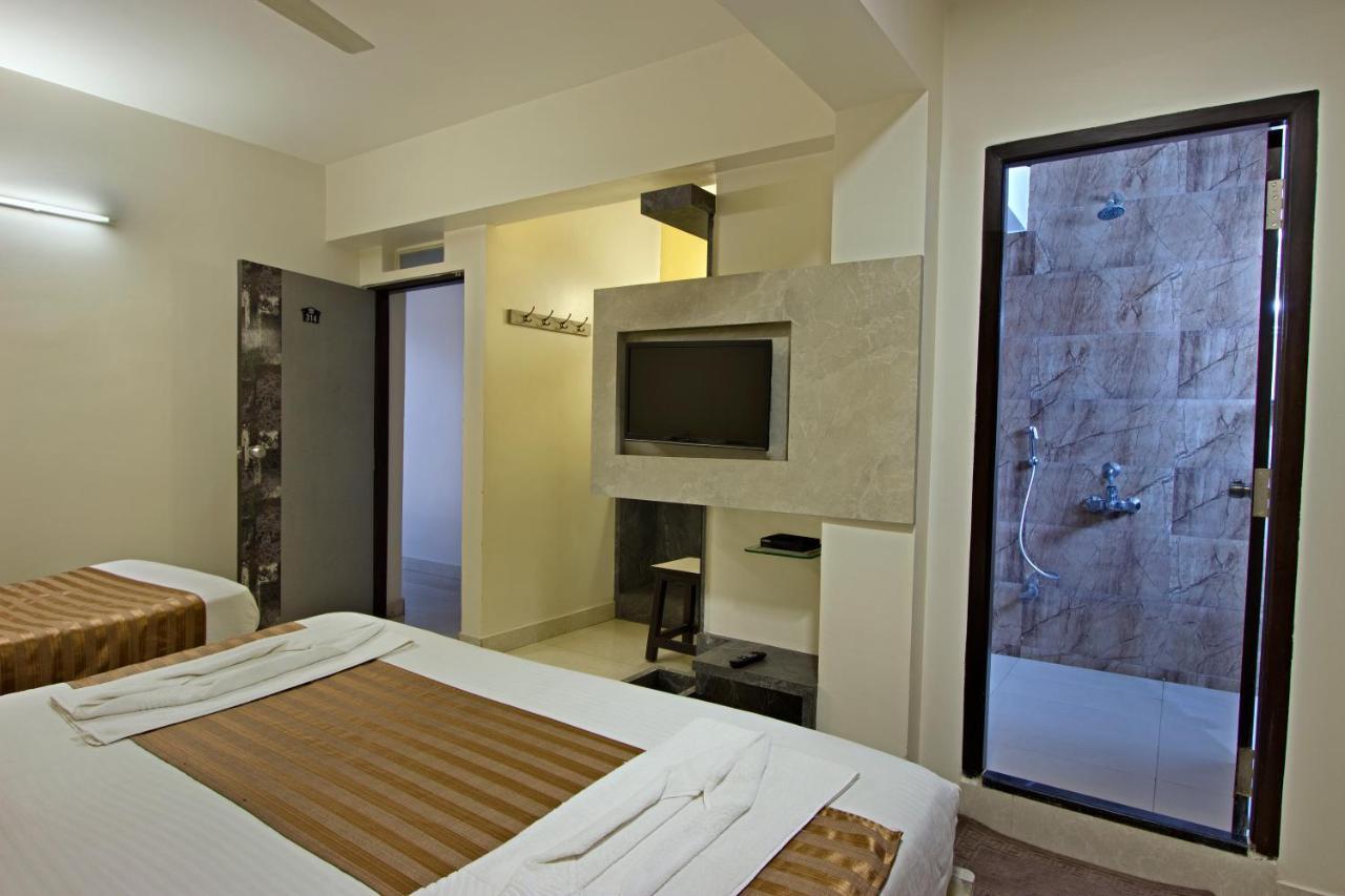Mannars Residency Lodge Mysore