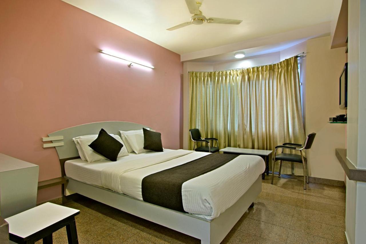 Mannars Residency Lodge *