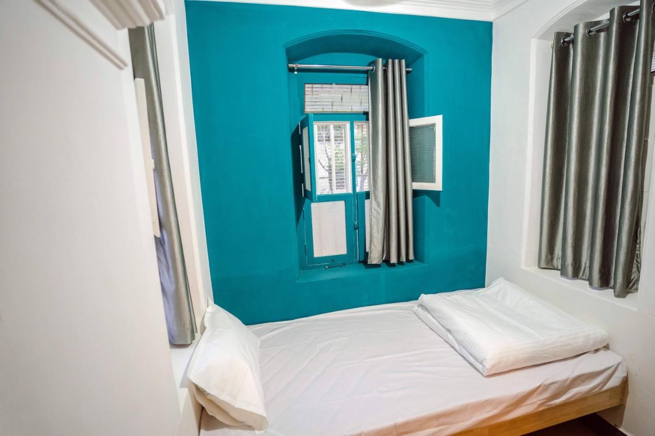 Hostel Roambay