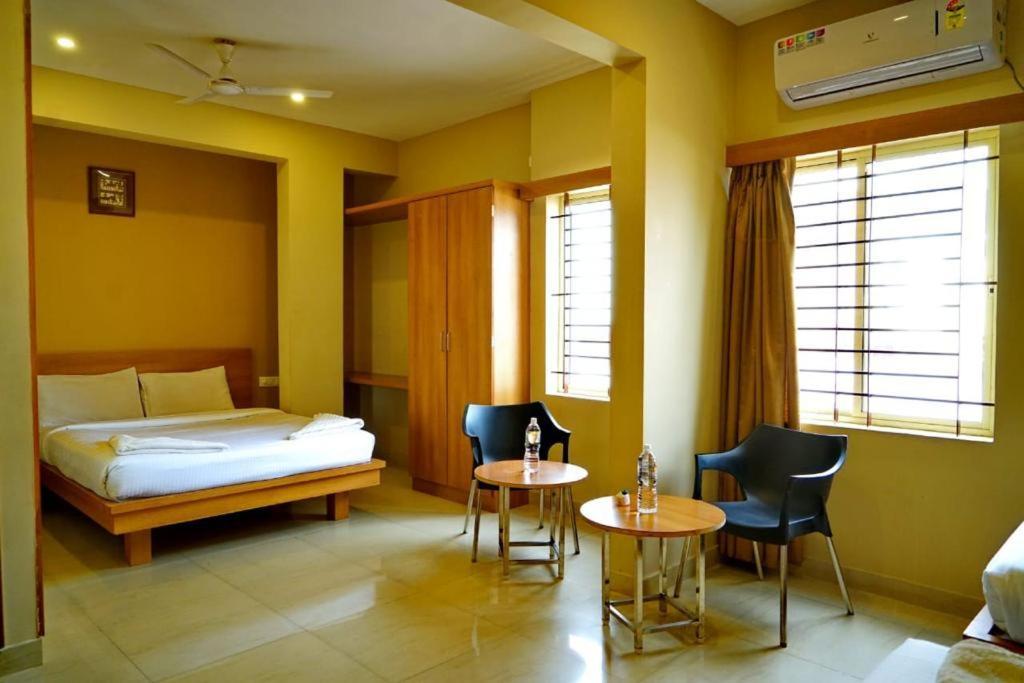 Samasth And Suits Hotel Mysore
