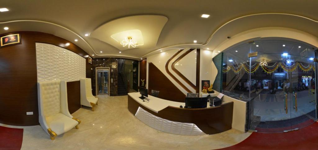 Ksr Galaxy Hotel *