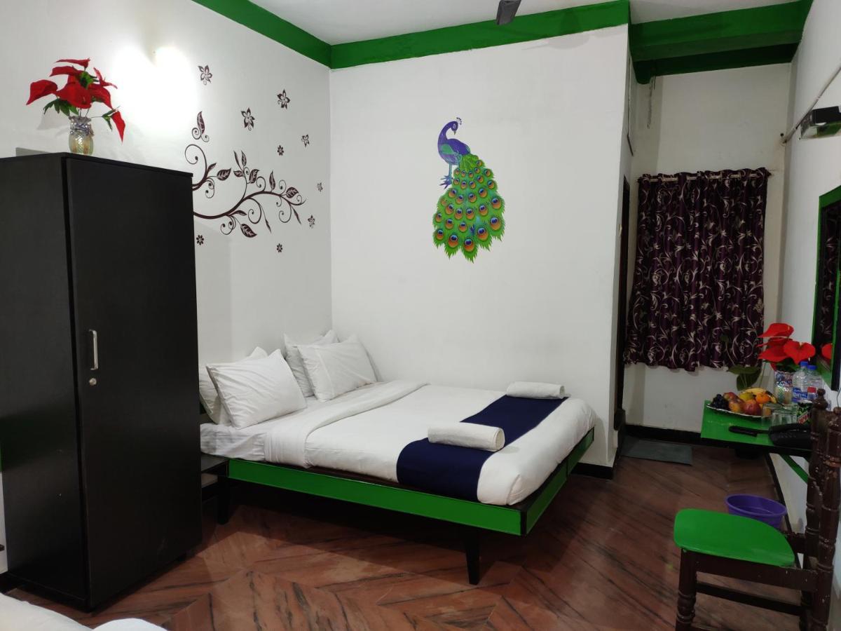 K F International Hotel 2*