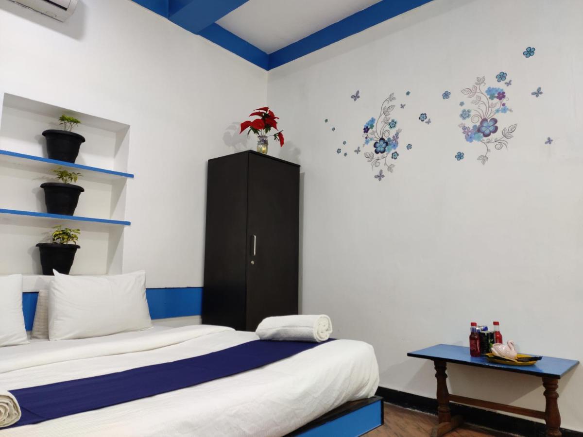 K F International Hotel 2*