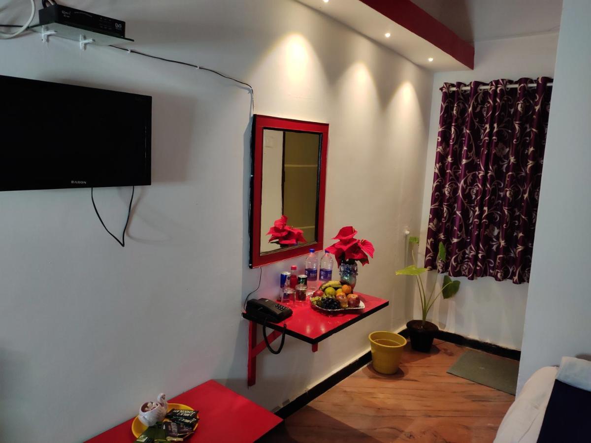 Hotel K F International 2*