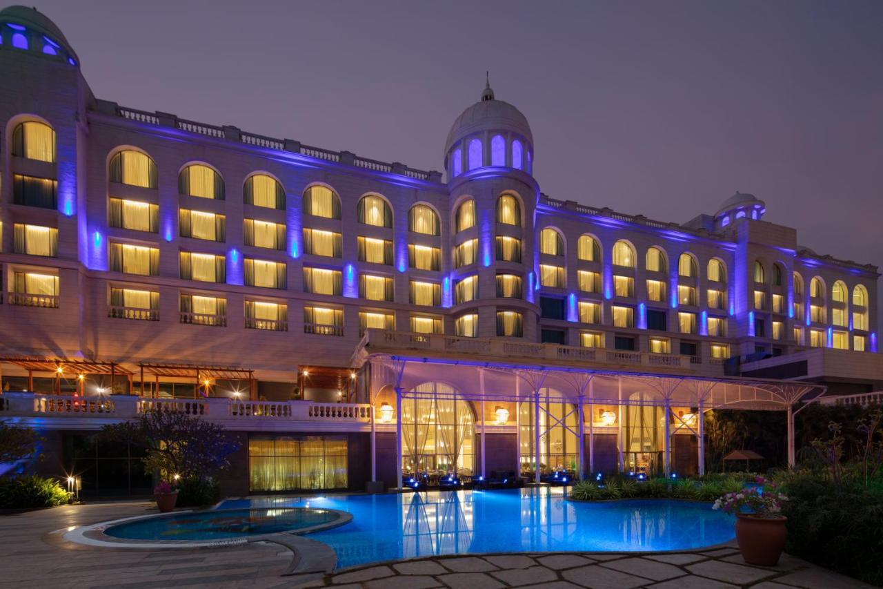 Radisson Blu Plaza Hotel 5*